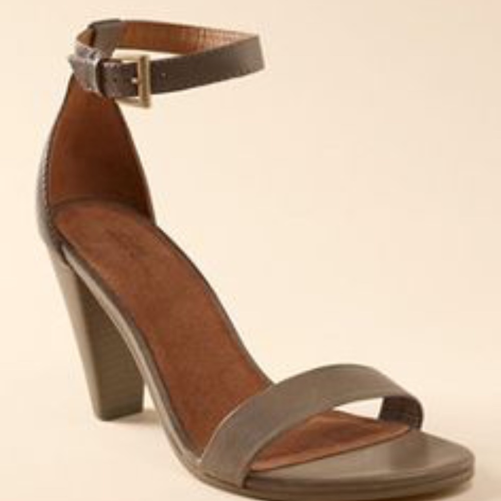 LL Bean signature heels